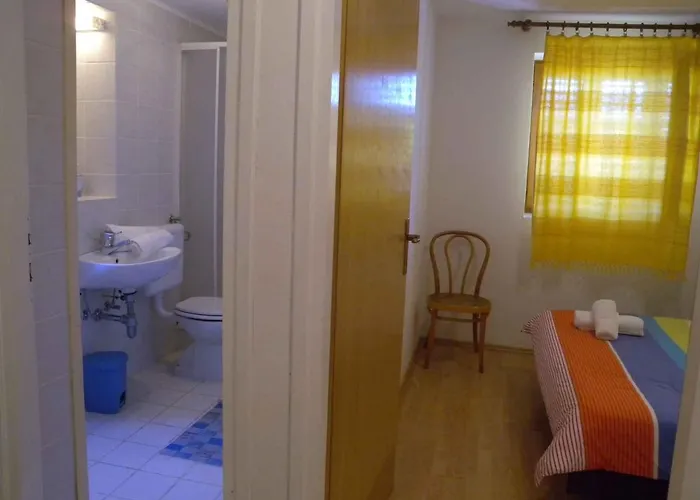 Dobrinj 2 아파트 *