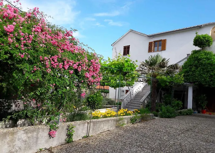 아파트 Dobrinj 2 *