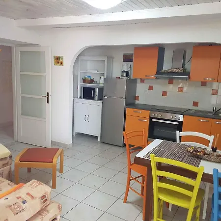 Dobrinj 2 Apartment Klanice