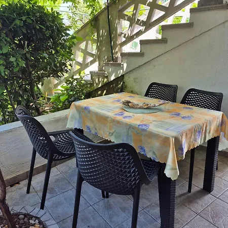 Dobrinj 2 Apartment *